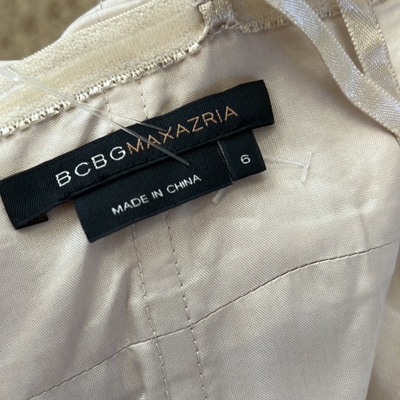Beautiful BCBG dress. Only wore once for a gf wedding. - Picture 4 of 6